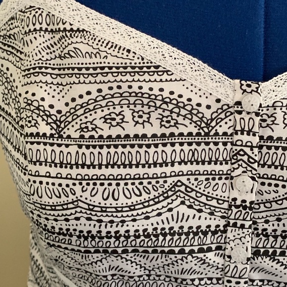 Nine West Geometric Zentangle Black White Cami Top - Picture 2 of 5